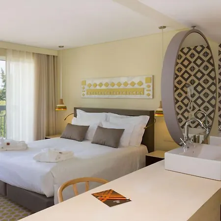 Ozadi Hotel