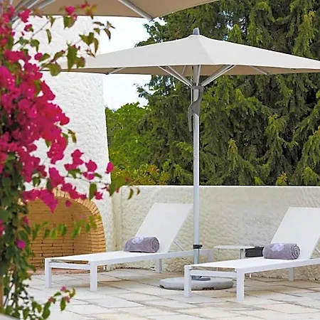 Ozadi Hotel