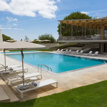 Ozadi Hotel 4*